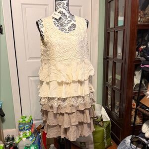 Elegant Lace Layered Tunic Top